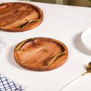 Juego de 2 bandejas redondas de madera de acacia con asas doradas, bandeja decorativa rústica marroquí de lujo para el hogar con diseño artístico cuadrado - Product Image 5