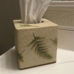 Soportes de papel de resina modernos con diseños elegantes y compactos e ideales para baños minimalistas y escritorios de oficina - Product Image 2