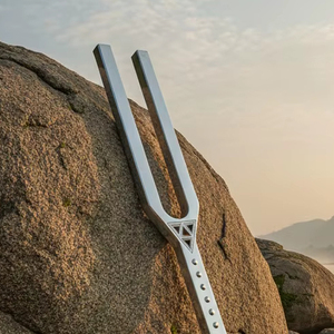 ส้อมเสียงปรับจูน 444 เฮิรตซ์ ระดับพรีเมียม |   ด้วยค้อน |   เครื่องมือบำบัดด้วยเสียงสแตนเลส - Product Image 1