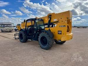 Téléhandler compact JCB 525-60 avec une capacité nominale de 90 tonnes et une hauteur de levage de 60 m - Product Image 2