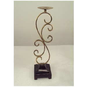 <b>Antique</b> Finished <b>Brass</b> Candle Holder With Iron Base Decorative Design For Home Living Room Party Christmas Lighting Decoration - Product Image 1