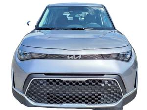 Shining Dark 2025 para Soul LX FWD Izquierda R17 SUV Usado con Techo Solar, Paquete Tecnológico, Arranque Remoto, Asientos de Tela, Navegación Automática - Product Image 6