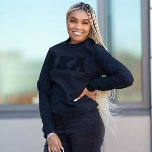 2025 grec femmes sweat sororité décontracté à manches longues sweat noir pull avec XAKA Chenille lettres doux coton mélangé - Product Image 5