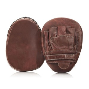 Mitaines d'entraînement de boxe de qualité supérieure, conception de logo personnalisée, mitaines de frappe, coussinets de frappe, équipement de protection pour le kickboxing, RRI-FP-01 - Product Image 3