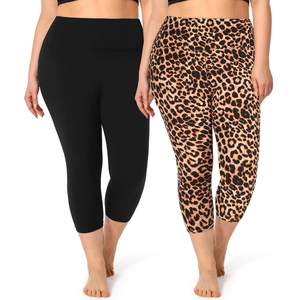 Impression personnalisée leggings de yoga capri grande taille avec poches pour femmes taille haute confortable et extensible beurre doux avec courbes - Product Image 2