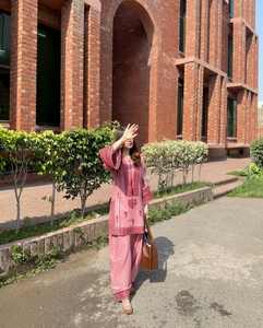 NUEVO DISEÑADOR ALGODÓN PESADO SALWAR TRAJE TELAS ALGODÓN PESADO TOP DE ALGODÓN PESADO BORDADO PESADO CON ESPEJO REAL TRABAJO A MANO - Product Image 3