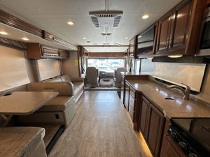 Fleetwood Flair 31W Usado del 2017 - Product Image 2