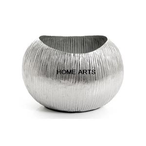 Jarrón de Flores de Aluminio Martillado Plateado, Diseño Redondo de Primera Calidad para Decoración de Bodas - Product Image 4