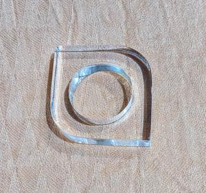 Anneaux de serviette en acrylique transparent de qualité supérieure, design minimaliste écologique, élégants et semi-transparents pour restaurants et usage quotidien - Product Image 1