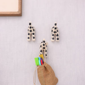 Cintres en forme de queue de chien en céramique noir blanc faits à la main support utilitaire robuste réutilisable pour chapeau sacs vêtements CWH-29-3 en gros - Product Image 5