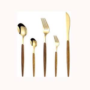 Couverts argenterie de mariage de luxe en acier inoxydable doré poli avec une longue poignée en bois - Product Image 1