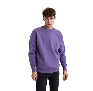 Sudadera de lana de algodón 100% personalizada para hombre, cuello redondo, manga larga, diseño novedoso para la temporada de invierno, colocación del logotipo frontal, patrón sólido - Product Image 1