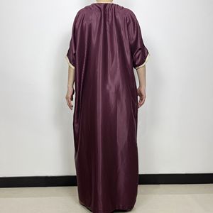 Vêtement musulman traditionnel Kaftan Robe islamique Dubaï Robe islamique pour hommes Tissu de soie brillant <span class=keywords><strong>arabe</strong></span> saoudien Robe marocaine pour hommes - Product Image 4