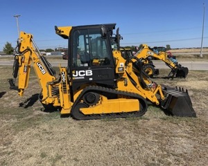 Chargeuse-pelleteuse JCB 1CX, chargeuse sur pneus diesel, équipement de construction jaune - Product Image 3