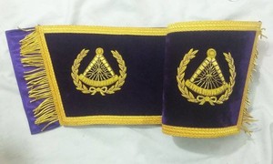 Manchettes de franc-maçon brodées à la main pour robe de cérémonie - Product Image 3