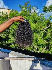 Extensions de cheveux humains bruts non traités naturels vierges du sud de l'Inde de qualité supérieure de 14 pouces Paquets de cheveux bouclés naturels de temple - Product Image 4