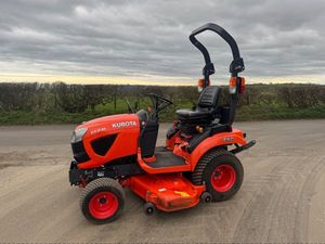 Tondeuse à gazon Kubota à haute efficacité à vendre conçue pour une coupe supérieure et un fonctionnement en douceur dans diverses conditions de pelouse - Product Image 2