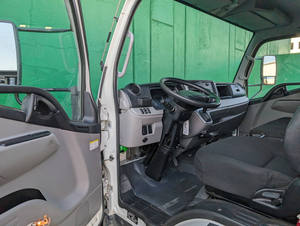 Camion utilitaire 2019 M * itsubishi Fuso FE160 14FT d'occasion avec hayon prêt à être expédié - Product Image 2