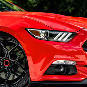 Pellicola Adesiva Rossa per Auto Corsa 120 x 152 cm, Protezione UV, Anti-Graffio, in PET/PVC, per Decorazione e Protezione della Carrozzeria - Product Image 4