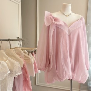 เสื้อชีฟองสีชมพูพรีเมียม ดีไซน์โบว์สวยหรู แฟชั่นสำหรับผู้หญิง - Product Image 2