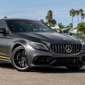 Mercedes-AMG C63 S Final Edition Coupé d'occasion haut de gamme 2023, environ 2 800 milles, V8 biturbo de 503 ch - Product Image 1