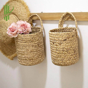Macetas decorativas artesanales de bambú con asas, almacenamiento artesanal inspirado en la naturaleza, estilo de flor pintada, técnicas pintadas a mano - Product Image 6