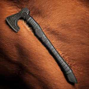 Hache Viking artisanale de qualité supérieure, fabrication OEM, qualité industrielle, barbe, survie en plein air, avec manche en bois pour le camping, avec étui - Product Image 4