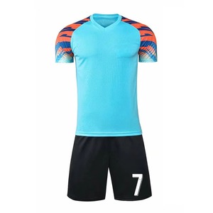 Nuevo Modelo de Uniforme de Fútbol para Niños, Color Rojo, Impresión por Transferencia de Calor, 100% Poliéster, Secado Rápido, Transpirable, Colores Personalizables - Product Image 6