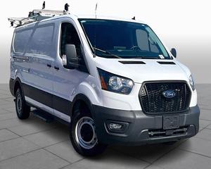 Fourgon utilitaire Ford Transit-150 d'occasion 2023 - Prêt à être expédié - Product Image 3