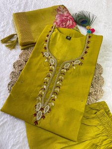 Costume salwar en soie de créateur, robe pakistanaise Salwar Kameez Dupatta, tenue de mariage. - Product Image 6
