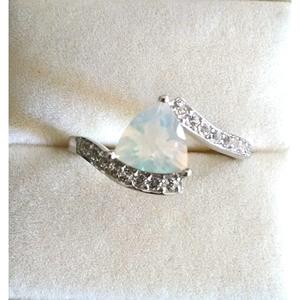 Anillo Solitario Triangular de Ópalo Etíope, Plata 925, Estilo Hip Hop Vintage, Corte Liso, Diamante Certificado IGI, Joyería con Piedras Preciosas, 3g - Product Image 1