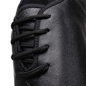 Chaussures de claquettes personnalisables noires en cuir véritable à semelle fendue Oxford avec aluminium pour hommes et femmes - Product Image 4