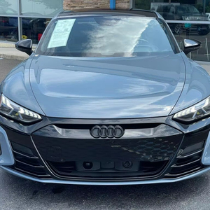 CLEAN 2022 Audi A6 Prestige Quattro AWD Volante a la izquierda - Product Image 1