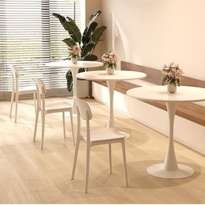 Mesa de tulipán pequeña personalizada para el hogar estilo de lujo moderno para dormitorio balcón ocio discusión tienda de té de la leche muebles de mesa pequeña - Product Image 4