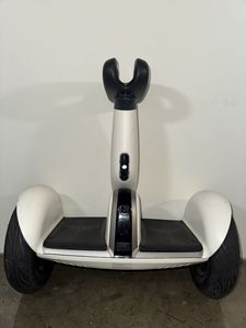 Trottinette électrique auto-équilibrante intelligente Ninebot S-Plus de qualité supérieure - Product Image 2