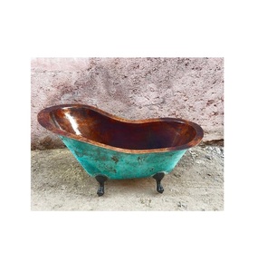Bañera de cobre sólido con gran espacio de remojo y aspecto artesanal rústico - Product Image 1