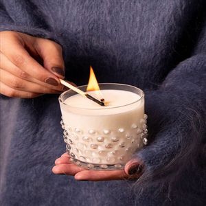 Portavelas Votivo de Vidrio Clásico, Elaborado para una Iluminación Ambiental Suave que Mejora la Decoración del Hogar y las Celebraciones Festivas - Product Image 1