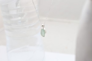 Premium 925 Sterling Silver Fine Pendentif & Charm Fluorite Gemstone Rough Cut avec Spring Lock Bezel Setting Pack Of 12 - Product Image 3