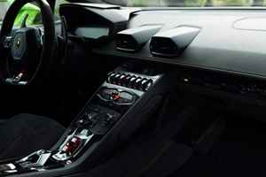 2024 L P 610-4 Convertible Izquierdo AWD Asientos de Cuero Turbo Caja de Cambios Automática Portaequipajes de Aleación de Aluminio Cámara Trasera Panorámica - Product Image 4