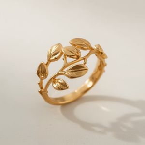 Bague feuille en or massif 24K pour femmes bijoux fins moderne inspiré de la nature luxe durable recyclé or OEM Thaïlande - Product Image 6