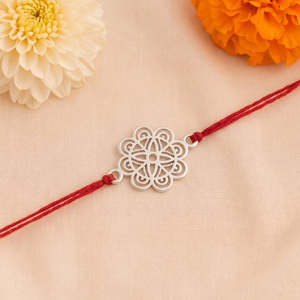 Rakhi authentique en argent découpé au laser, objet de collection culturel, design léger - Product Image 4