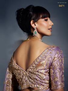 Sari de Moda para Bodas con Bordado Pesado, Trabajo a Mano en el Borde y el Cuerpo, Moti, Cutdana, Lentejuelas, para Mujer - Product Image 3