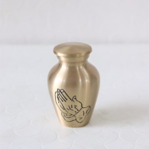 Trusted Premium Quality American Style Small Cremation Urn Funeral <b>Supplies</b> Manufacturer Human Ashes Keepsake Token for <b>Baby</b> - Product Image 4
