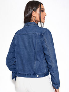 Veste en jean à manches longues personnalisée pour femmes, bouton de broderie décoration tissé coton lavé finition mode décontractée pour les jeunes femmes - Product Image 2