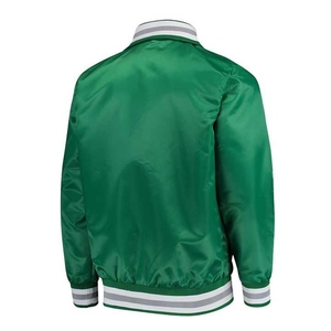 Blouson de baseball en toile satinée personnalisé de haute qualité, style universitaire, réversible, coupe bomber, avec motif brodé vintage - Product Image 5