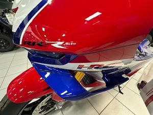 ประมูล-เสนอขาย รถมอเตอร์ไซค์ใหม่ CBR1000RR-R Fireblades SP ปี 2025 กำลัง 1001-2000 วัตต์ ความเร็วสูงสุด >80 กม./ชม. พร้อมเงินดาวน์ - Product Image 5
