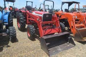 MASSEY FERGUSON 210-4 Tracteur d'occasion - Product Image 2