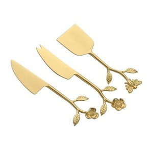 Juego de cuchillos para queso chapados en oro de acero inoxidable de diseño moderno de New Look con rebanador de queso esparcidor de queso con mango de diseño de hoja - Product Image 1