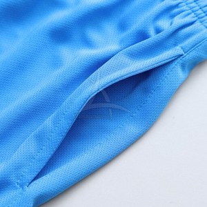 Tenues de football pour hommes entièrement personnalisées avec logo personnalisé imprimé, couleurs d'équipe, respirantes, légères, 100% polyester - Product Image 6