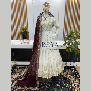 Présentation de nouveaux vêtements de fête de créateurs Look Heavy Embroidery Sequence Work Wedding Drees au tarif de gros - Product Image 1